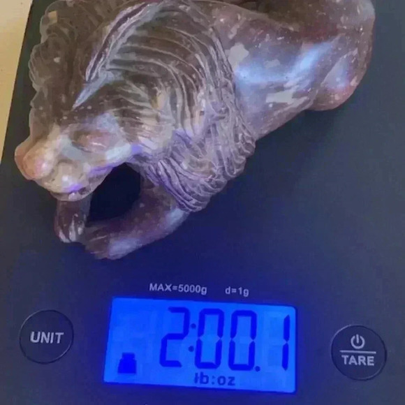 vintage stone hand carved lion sitting figurine 4 inches tall - Picture 11 of 11